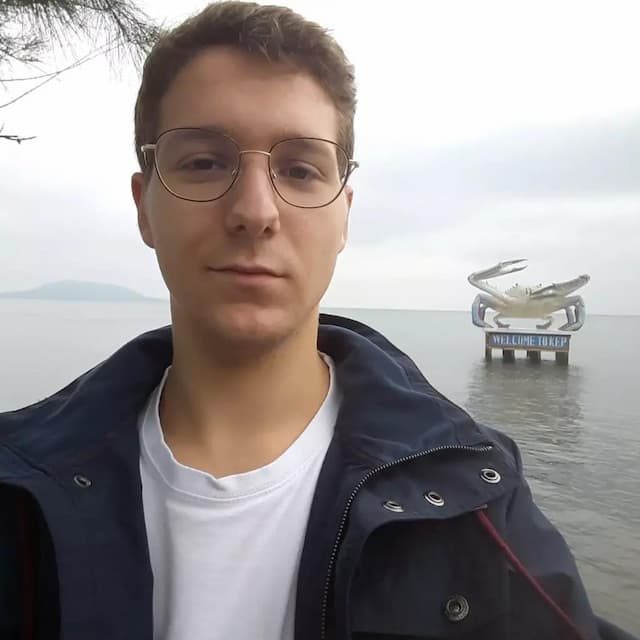 Léo